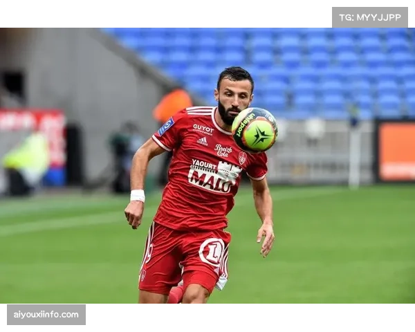 赛前观察：法兰克福与门兴赛前训练重点演练禁区外围发炮